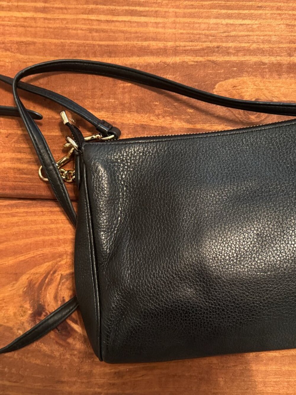 Coach Black Pebbled Leather Crossbody Gold Chain Strap Classic Shoulder Purse - Picture 4 of 15
